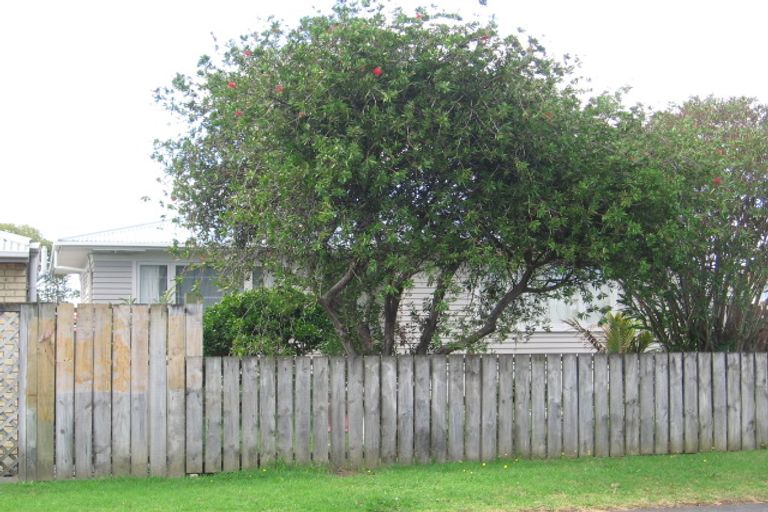 Photo of property in 2 Mildmay Road, Henderson, Auckland, 0610