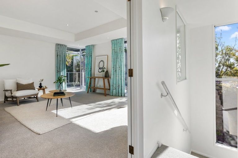 Photo of property in 1 Overdale Drive, Cashmere, Christchurch, 8022