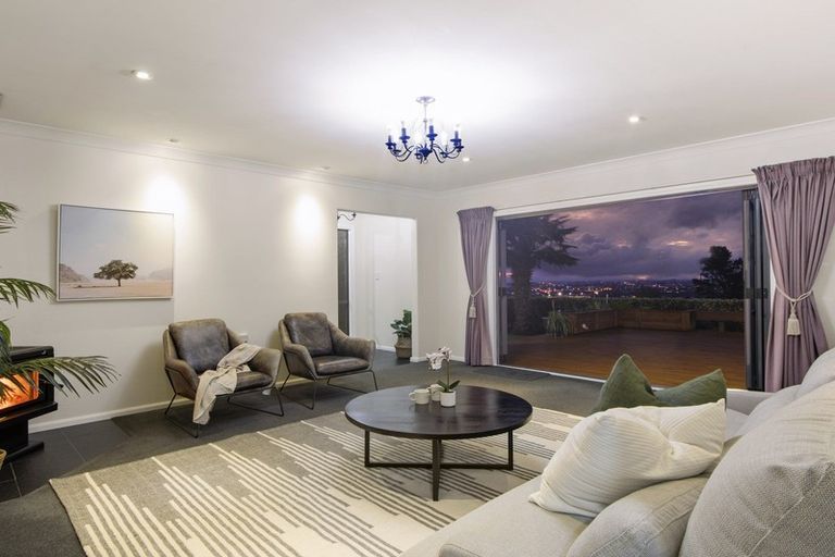 Photo of property in 32 Roger Guy Place, Welcome Bay, Tauranga, 3175