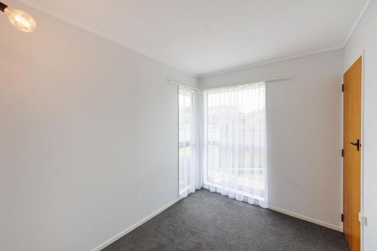 Photo of property in 5 Herbert Avenue, Cloverlea, Palmerston North, 4412