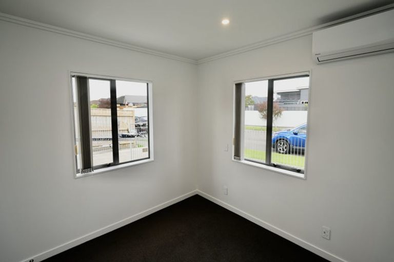 Photo of property in 27 Rosalie Terrace, Kelvin Grove, Palmerston North, 4414