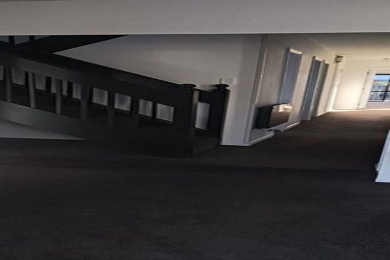 Photo of property in 10 Inca Place, Redwood, Christchurch, 8051