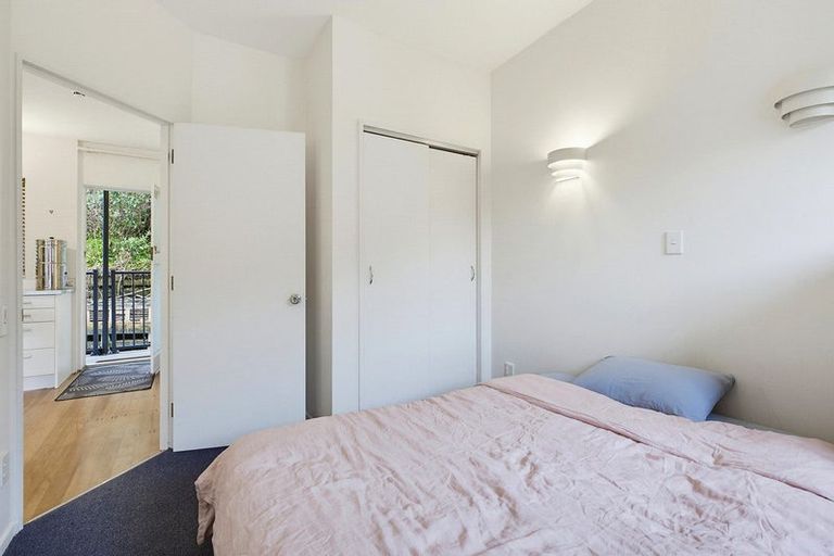 Photo of property in Parkland Flats, 15/51 Adams Terrace, Kelburn, Wellington, 6021