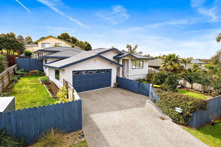 Photo of property in 27 Donald Street, Stanmore Bay, Whangaparaoa, 0932