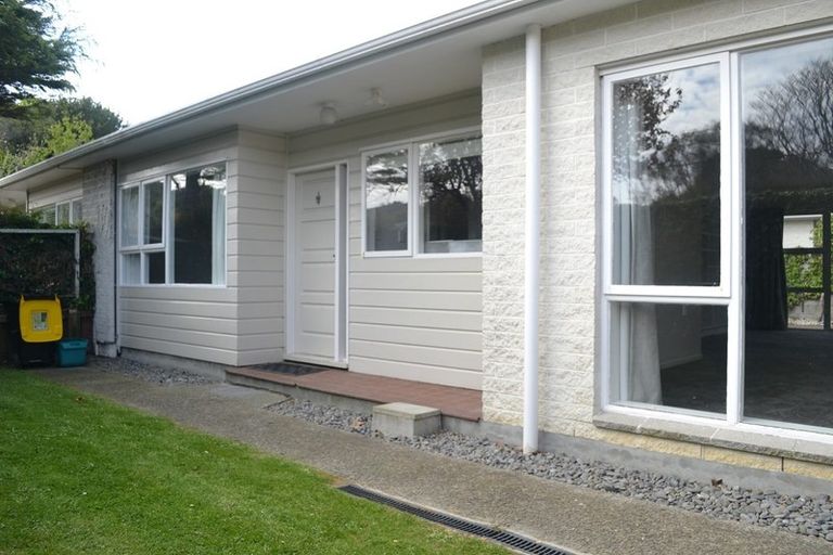 Photo of property in 2/8 Hatton Street, Karori, Wellington, 6012