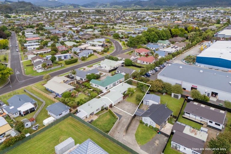 Photo of property in 8 Joan Gaskell Drive, Whitianga, 3510