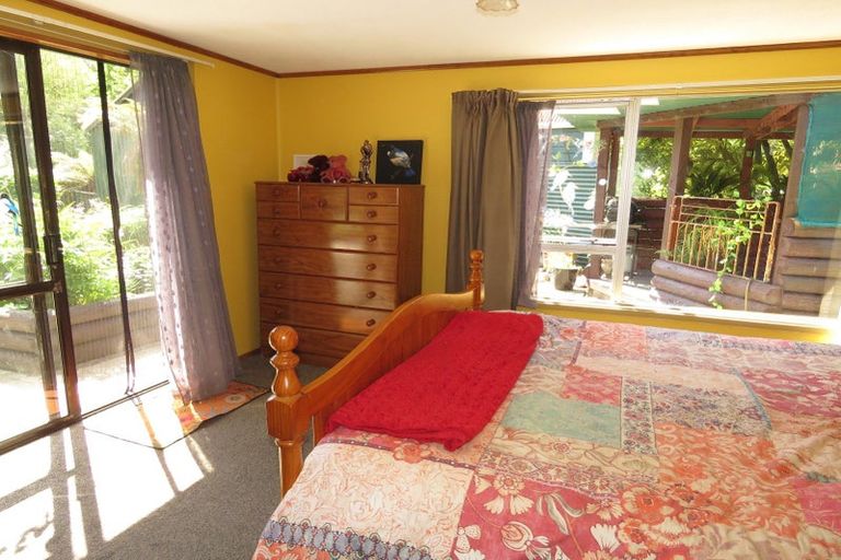 Photo of property in 20 Ramsay Street, Blacks Point, Reefton, 7830