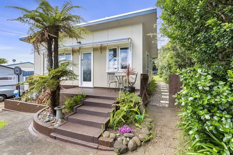 Photo of property in 14 Smith Street, Raglan, 3225