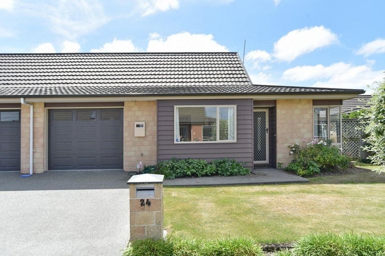 Photo of property in 3 Reeves Road, Rangiora, 7400