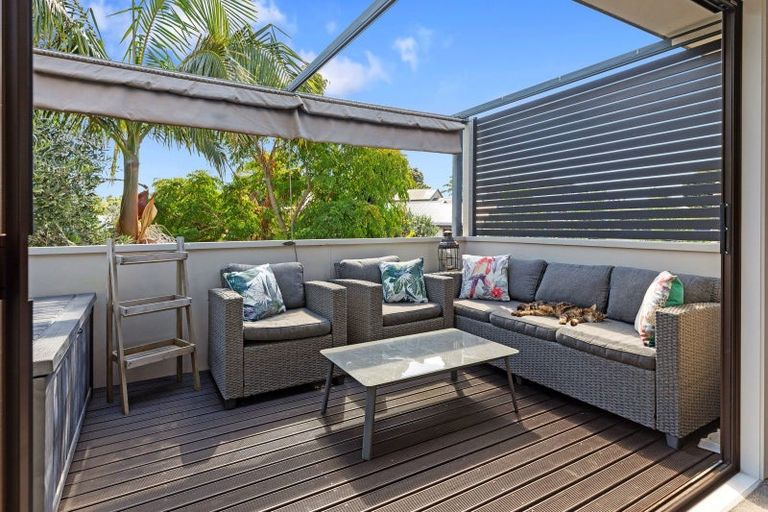 Photo of property in 10a Hayley Grove, Papamoa Beach, Papamoa, 3118