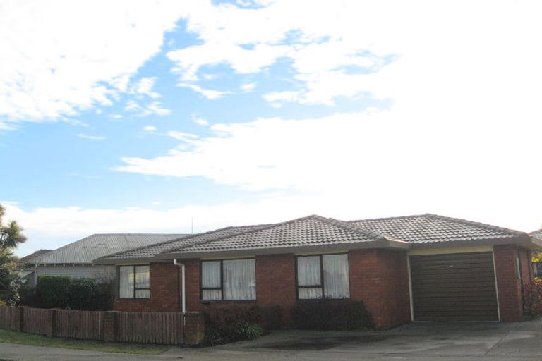 Photo of property in 1/21 Owles Terrace, New Brighton, Christchurch, 8061