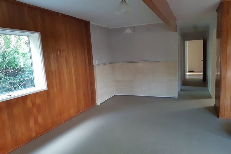 Photo of property in 11 Kingussie Place, Highland Park, Auckland, 2010