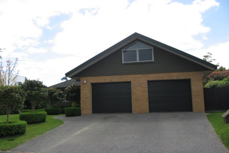 Photo of property in 3 Tytus Place, Conifer Grove, Takanini, 2112