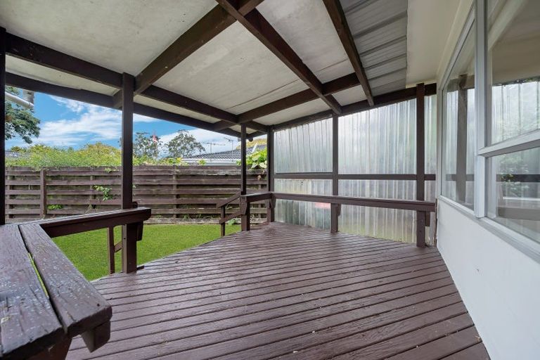 Photo of property in 1/29 Kindergarten Drive, Conifer Grove, Takanini, 2112