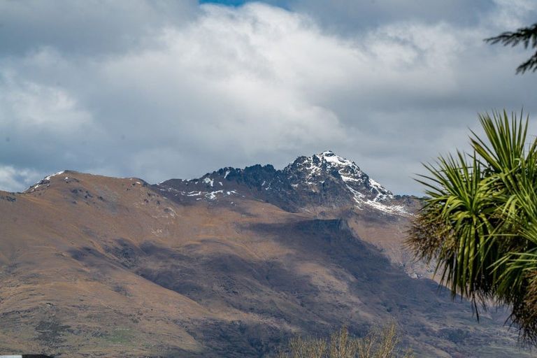 Photo of property in 22 Bowen Street, Queenstown, 9300