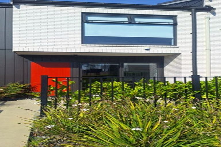 Photo of property in 18 Timu Road, Long Bay, Auckland, 0630