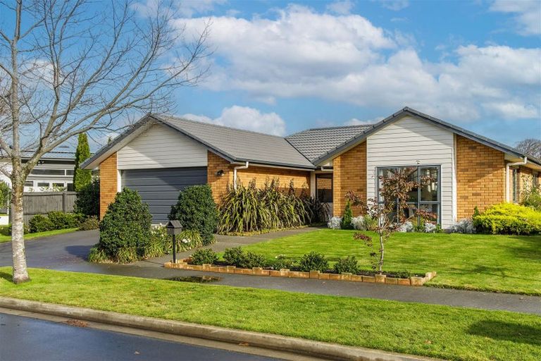 Photo of property in 25 John Campbell Crescent, Hillmorton, Christchurch, 8024