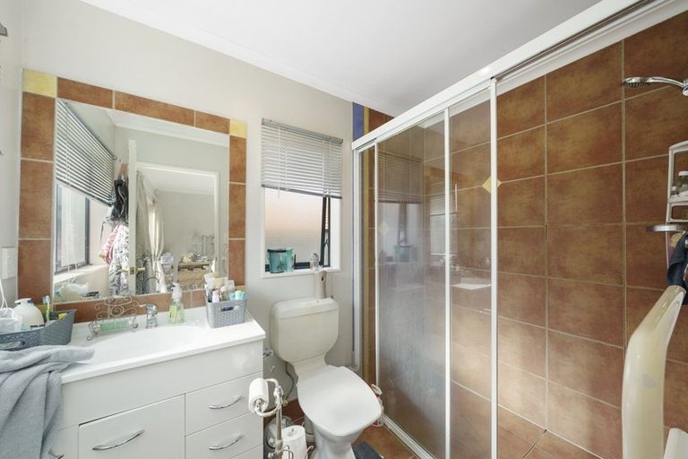 Photo of property in 5 Harry Shaw Way, Raumati South, Paraparaumu, 5032