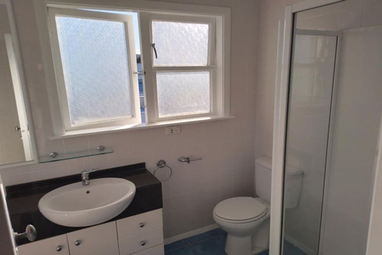 Photo of property in 16 Hardy Street, Waterloo, Lower Hutt, 5011