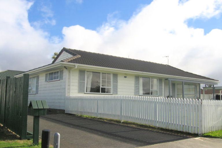 Photo of property in 1/4 Arima Place, Grenada Village, Wellington, 6037