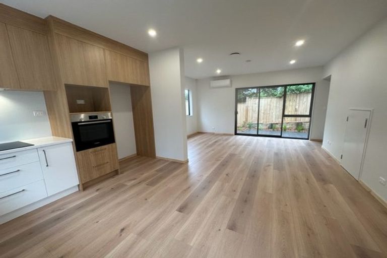 Photo of property in 7d Rimu Road, Mangere Bridge, Auckland, 2022