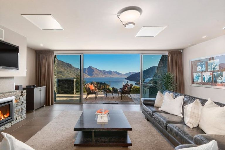 Photo of property in 4/25 Belfast Terrace, Queenstown, 9300