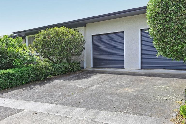 Photo of property in 15 Rakau Street, Havelock North, 4130