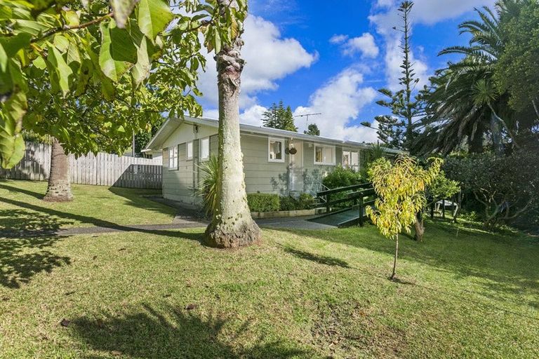 Photo of property in 57 Peach Road, Glenfield, Auckland, 0629