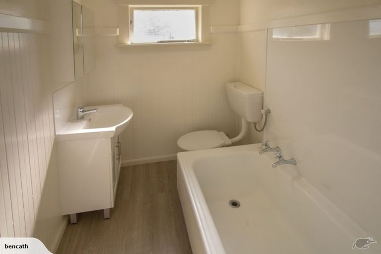 Photo of property in 92 Mackworth Street, Woolston, Christchurch, 8062