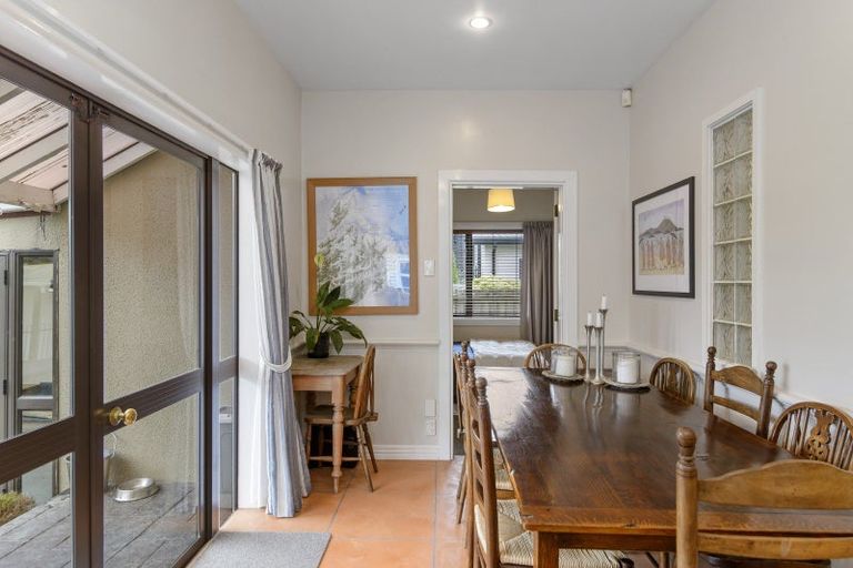 Photo of property in 30 Hamilton Avenue, Ilam, Christchurch, 8041
