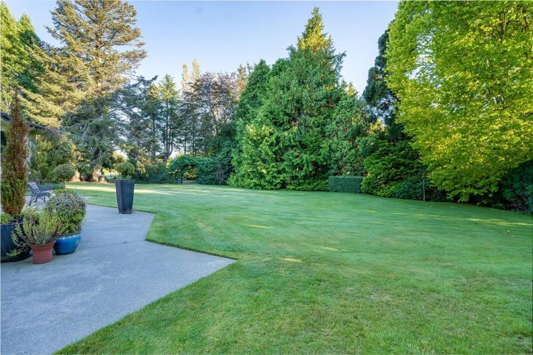 Photo of property in 71 Welsh Road, Winton, 9720