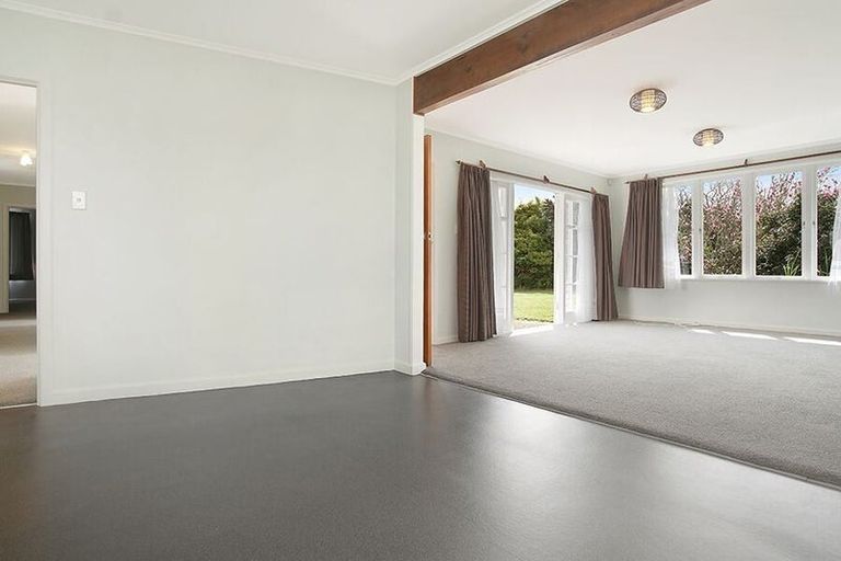 Photo of property in 116 Taikata Road, Te Atatu Peninsula, Auckland, 0610