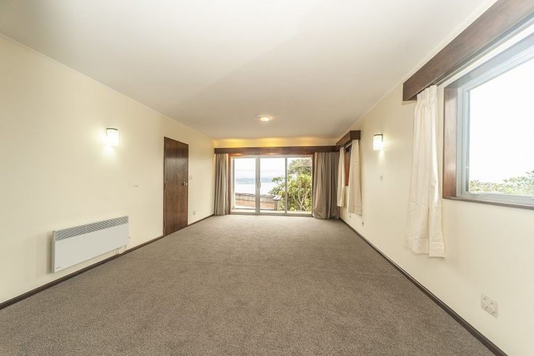 Photo of property in 5 Mataroa Avenue, Northland, Wellington, 6012