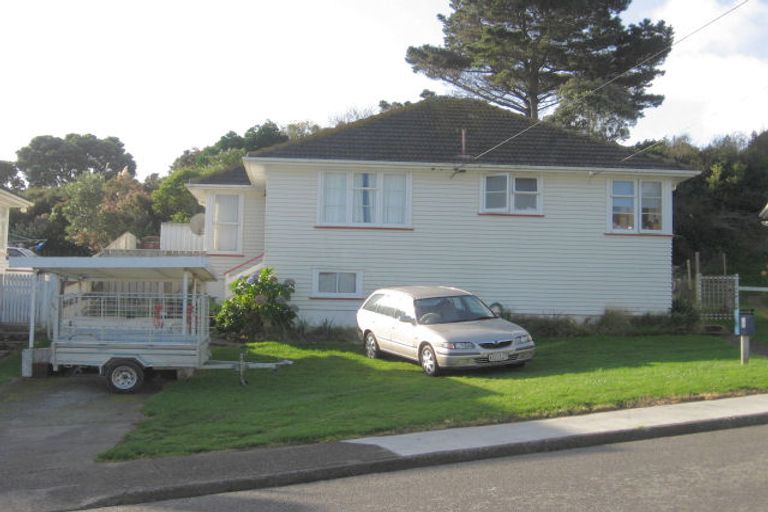 Photo of property in 60 Chaffey Crescent, Titahi Bay, Porirua, 5022