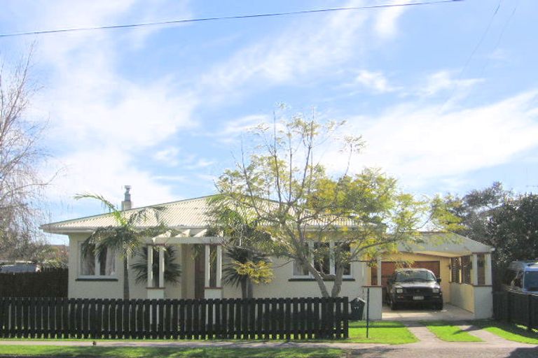 Photo of property in 77 Ngatai Road, Otumoetai, Tauranga, 3110