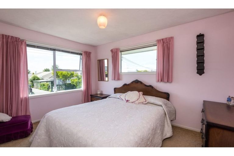 Photo of property in 33 Stoneyhurst Street, St Albans, Christchurch, 8014