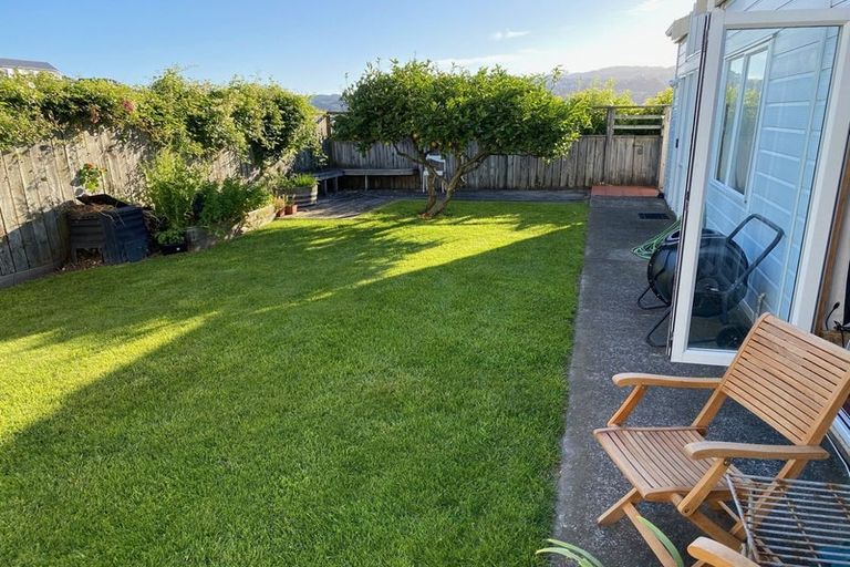 Photo of property in 16 Mcfarlane Street, Mount Victoria, Wellington, 6011