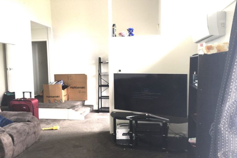 Photo of property in 5 Ben Lora Place, Mangere East, Auckland, 2024