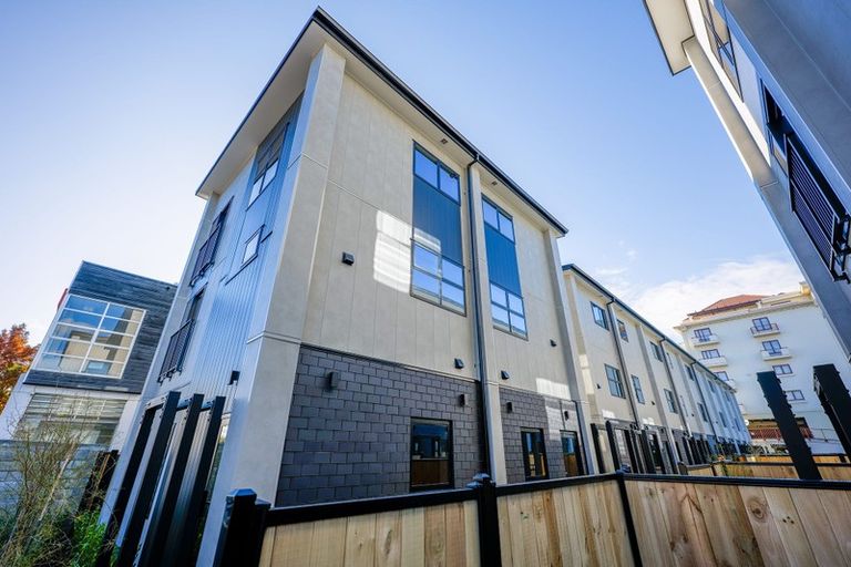 Photo of property in 2/100 Office Road, Merivale, Christchurch, 8014