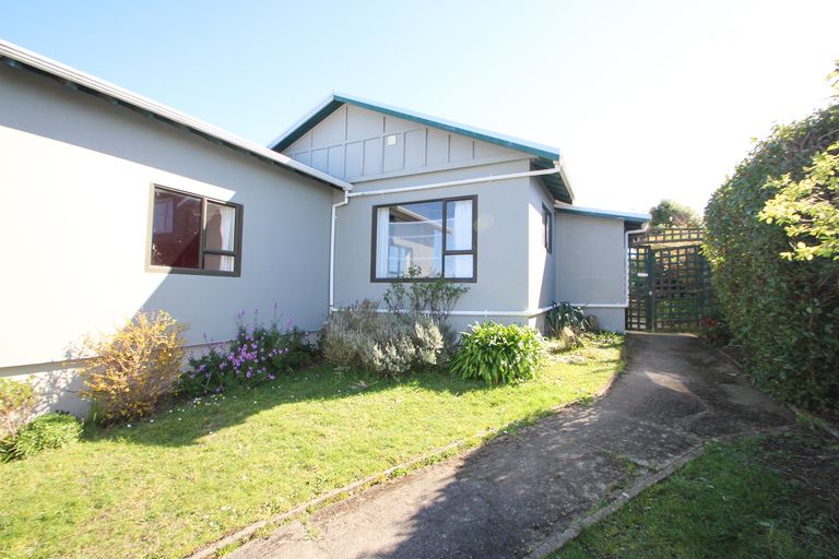 Photo of property in 10 Kelvin Street, South Hill, Oamaru, 9400