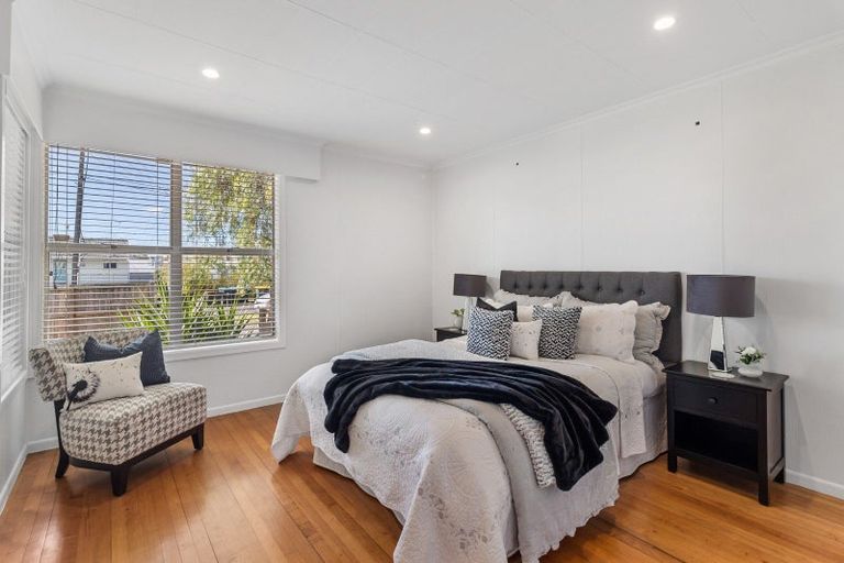 Photo of property in 24 Locarno Avenue, Sandringham, Auckland, 1025