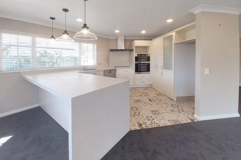 Photo of property in 1 Pukekura Place, Taradale, Napier, 4112