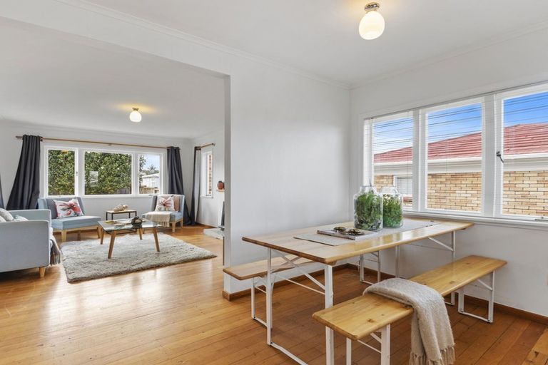 Photo of property in 10 Russell Avenue, Pukekohe, 2120