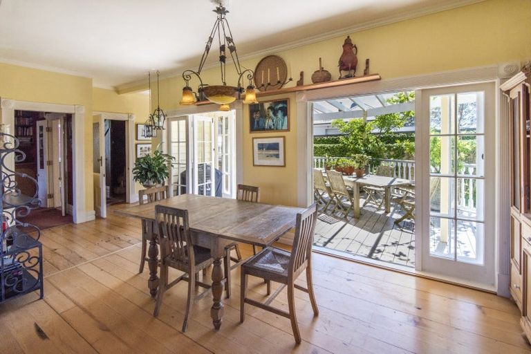 Photo of property in 42 Cheltenham Road, Devonport, Auckland, 0624