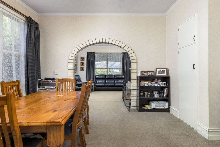 Photo of property in 11 Coronation Street, Waimate, 7924