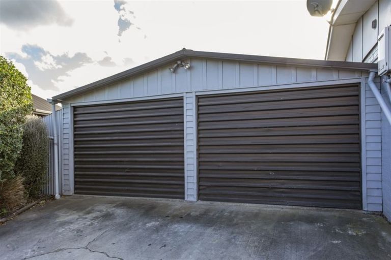 Photo of property in 10 Phoenix Lane, Northcote, Christchurch, 8052