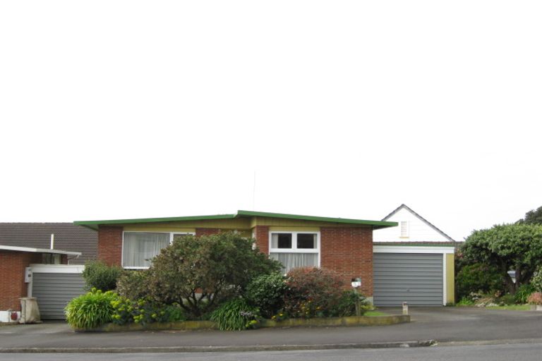 Photo of property in 3 Paynters Avenue, Strandon, New Plymouth, 4312