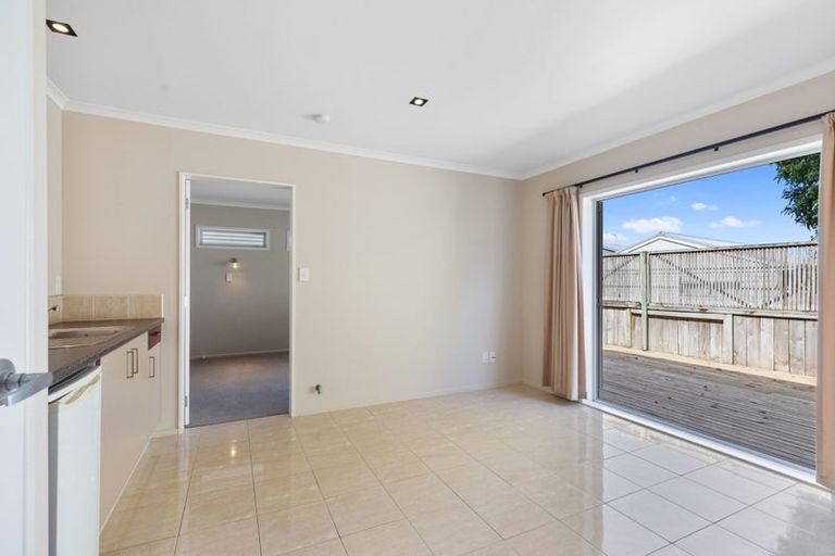 Photo of property in 10 Karewa Parade, Papamoa Beach, Papamoa, 3118