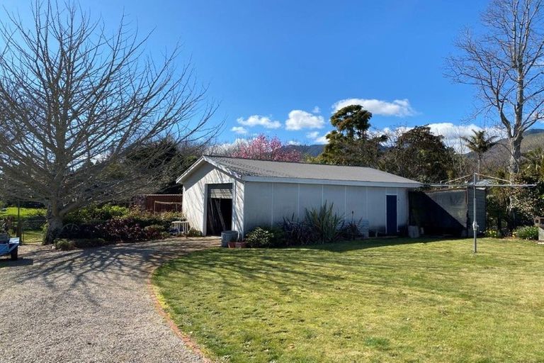 Photo of property in 35 Central Takaka Road, Takaka, 7183