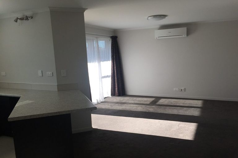 Photo of property in 10d Campbell Street, Hawera, 4610